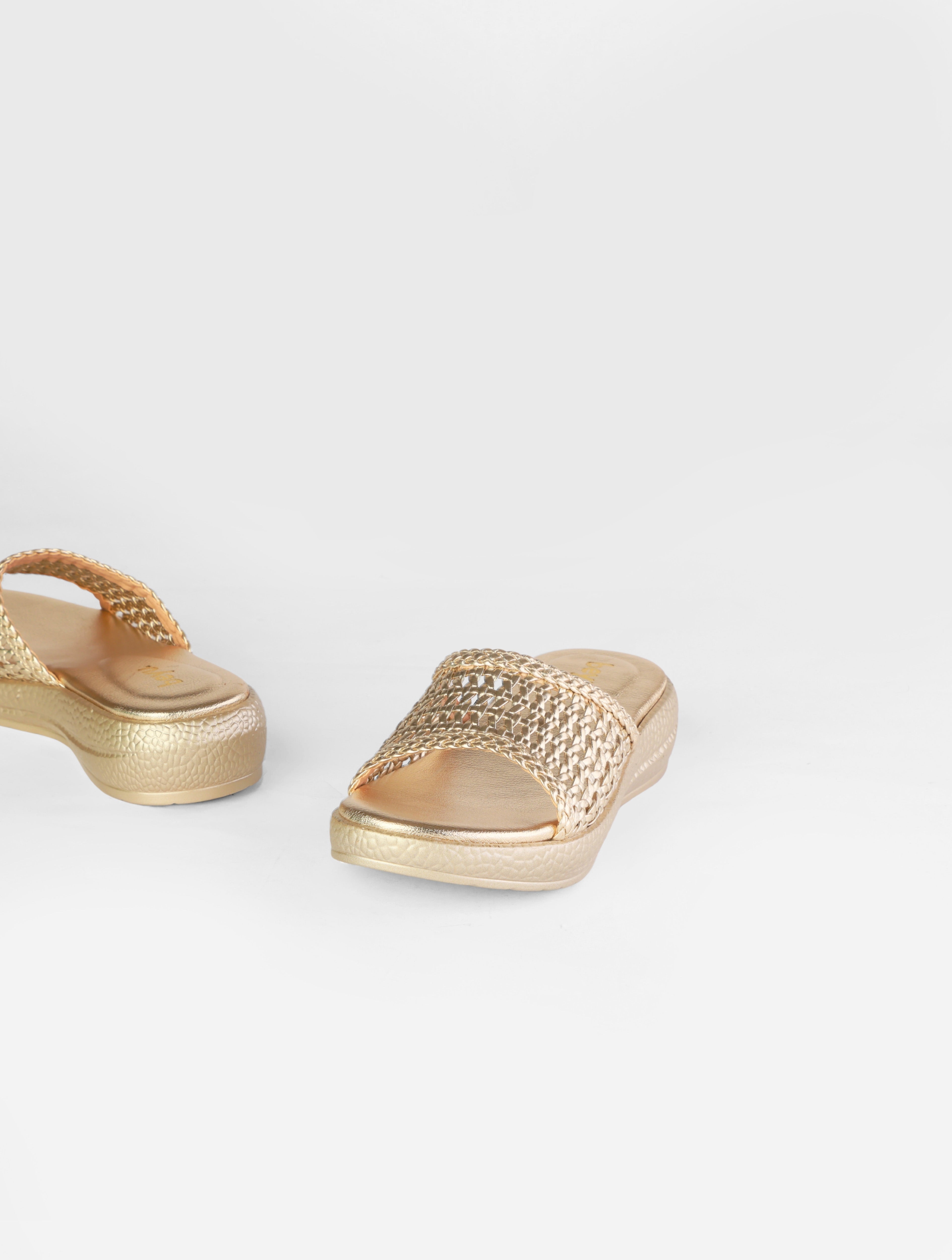 Interlaced Platform Slides