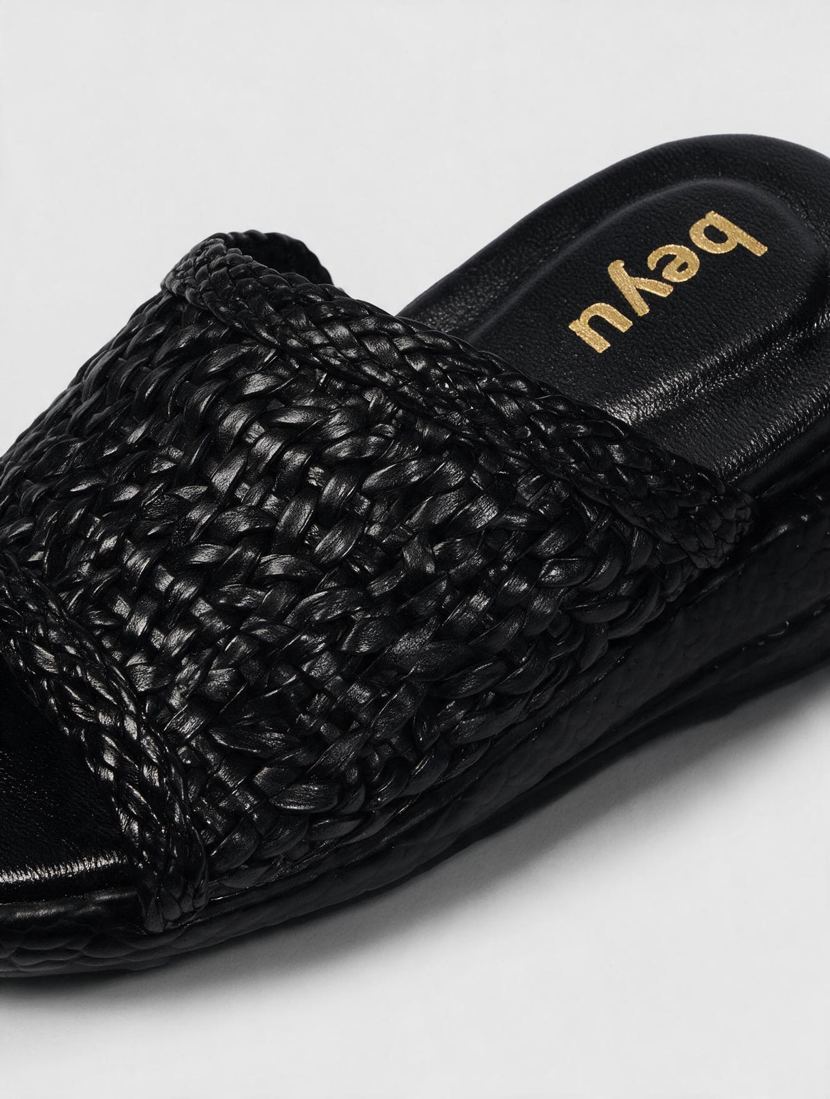 Interlaced Platform Slides