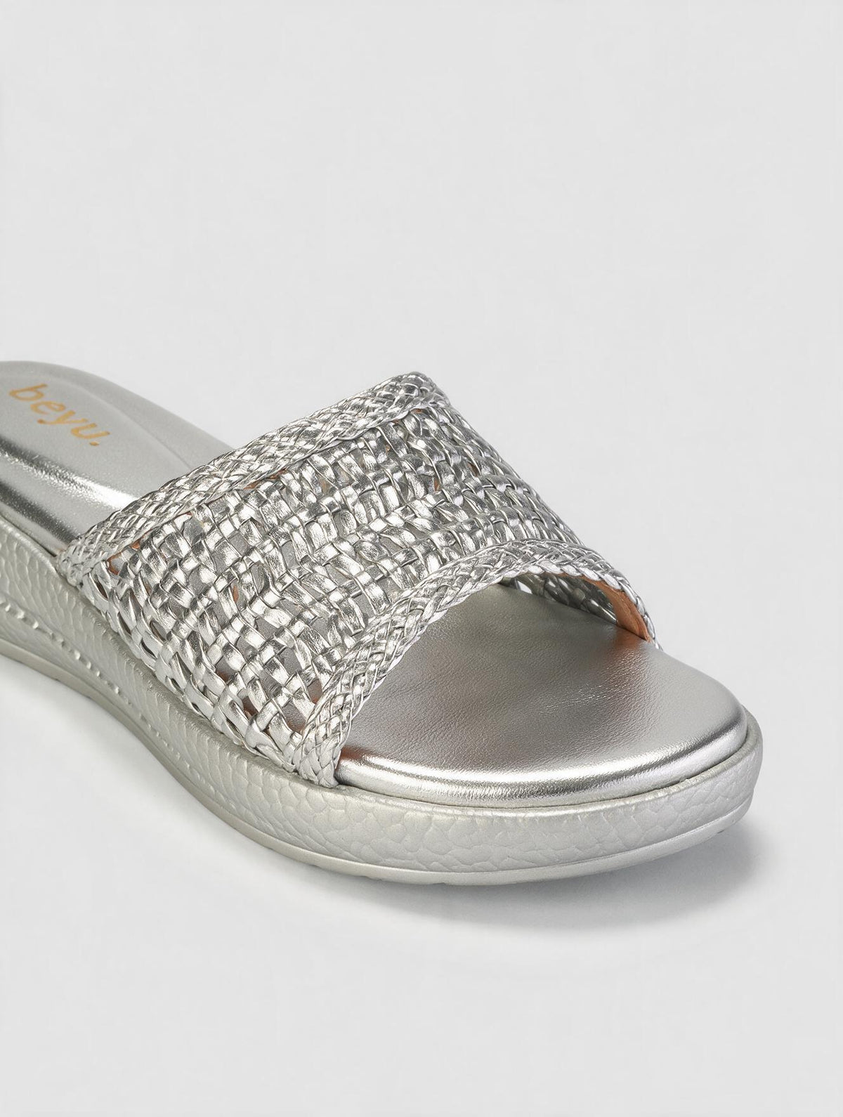 Interlaced Platform Slides