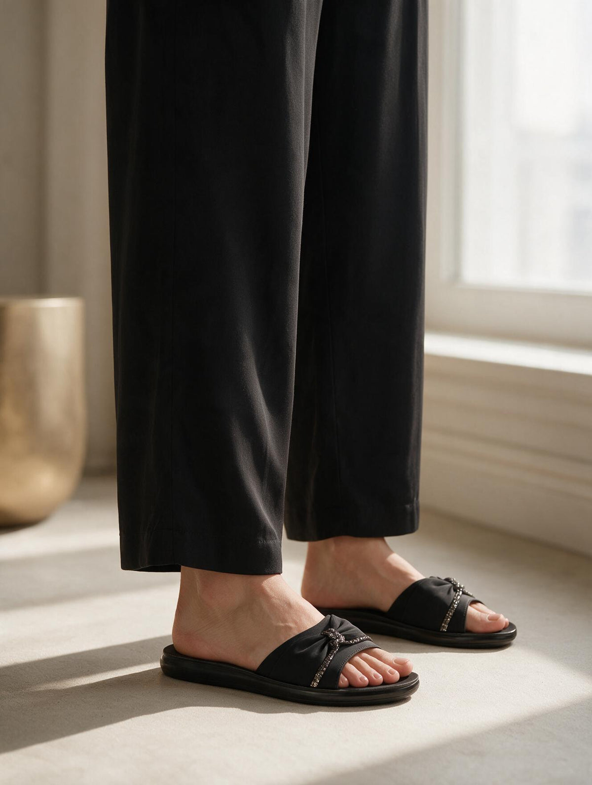 Crystal Knot Slides