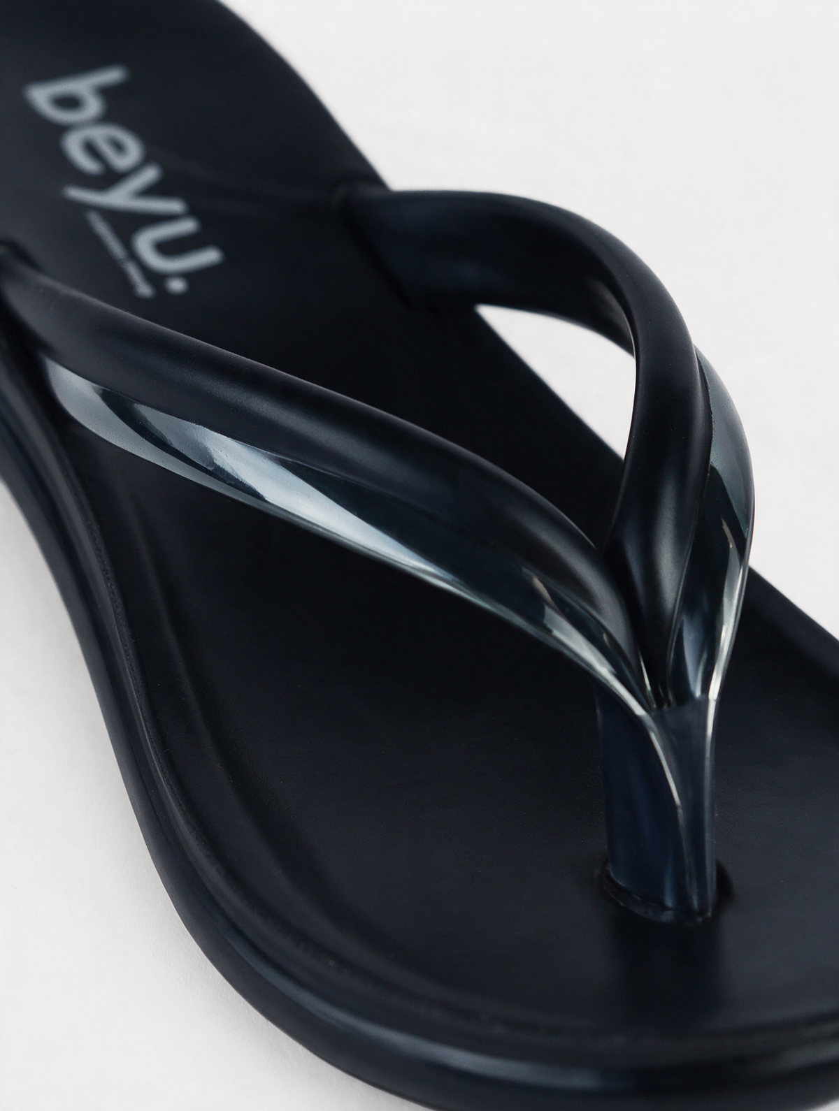 Sleek Strap Flats - Black